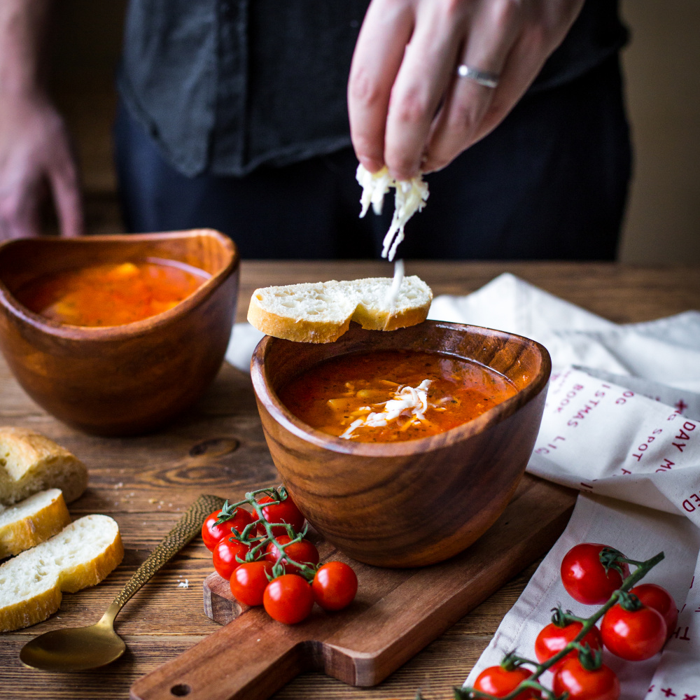 Томатный суп с сыром