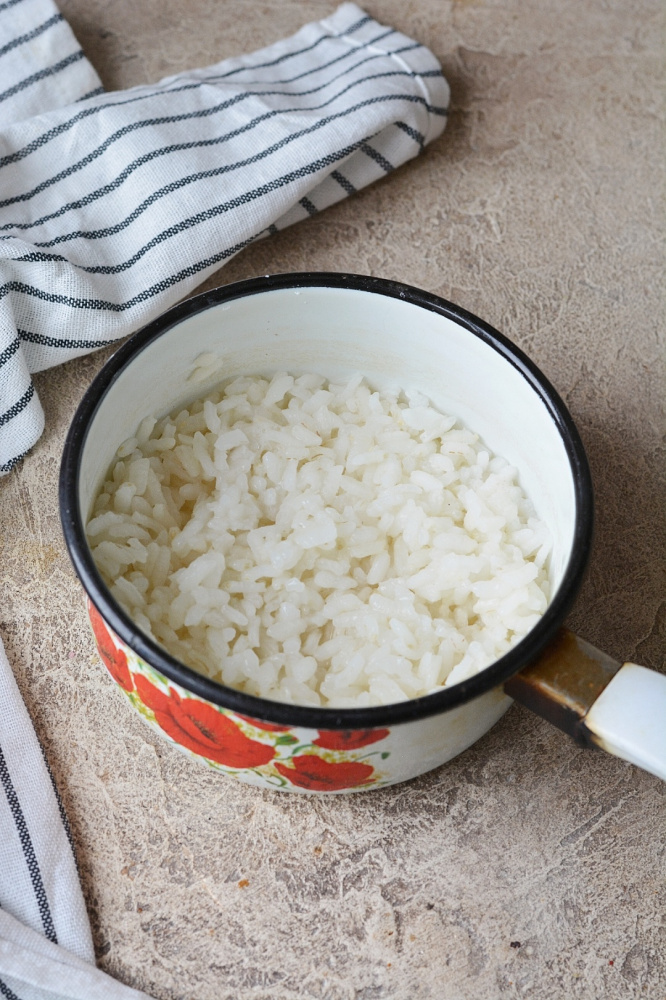 Капуста с фасолью и рисом