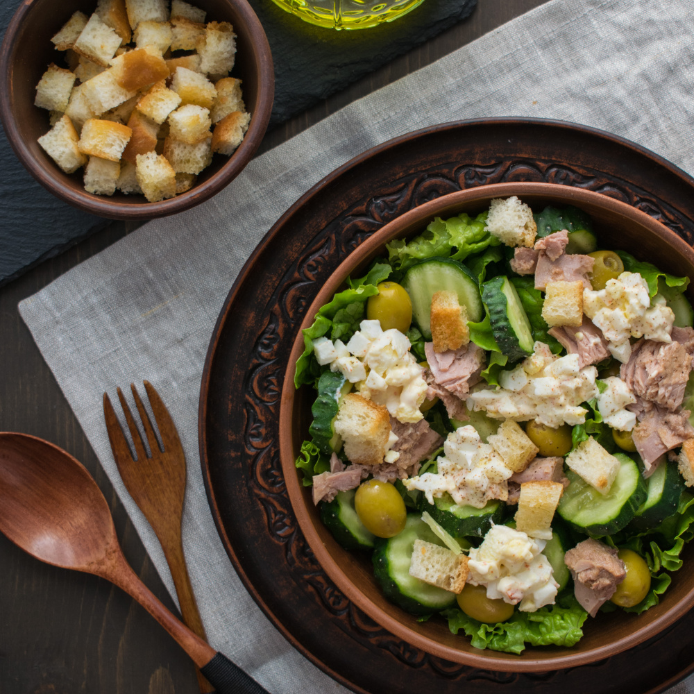 Как приготовить салат с тунцом и овощами