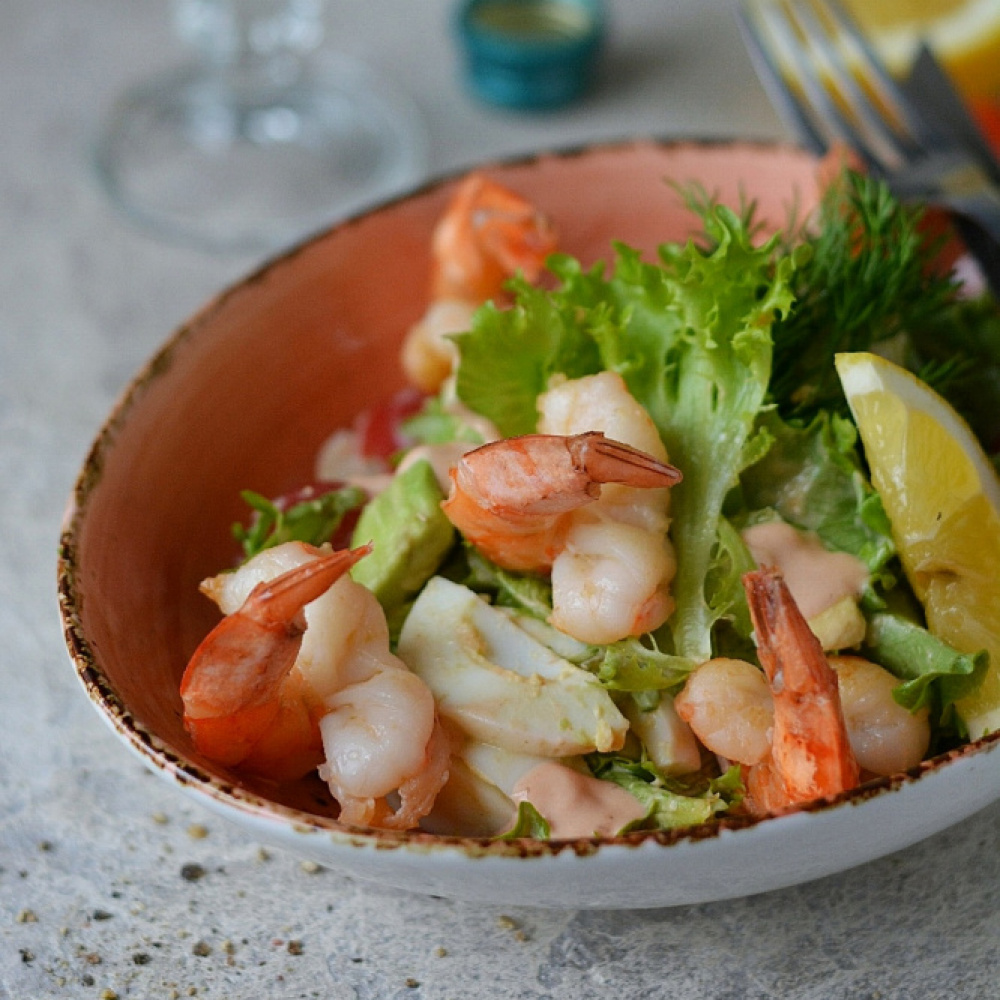 Салат с креветками и авокадо на Пасху – лучший рецепт