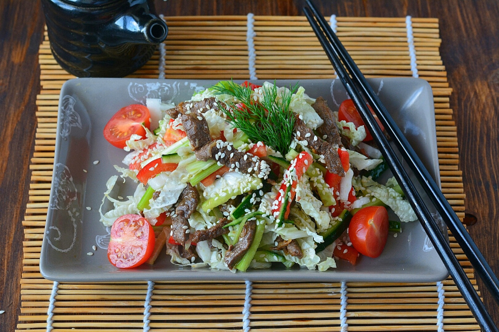 Теплый тайский салат-секреты приготовления