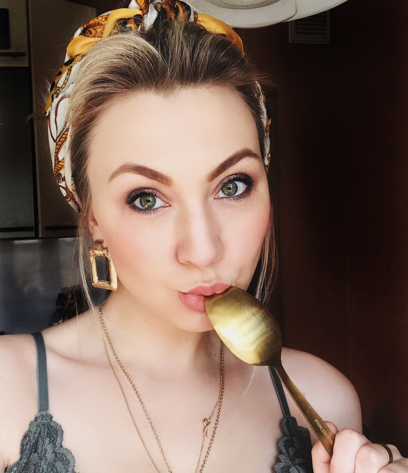 Яна Полякова