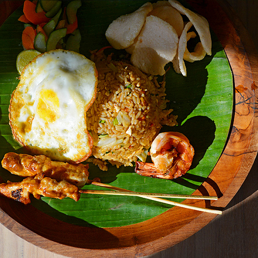 Как готовить аутентичный рис Наси Горенг?